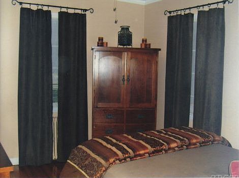 5th image of 35 Plitt Ave