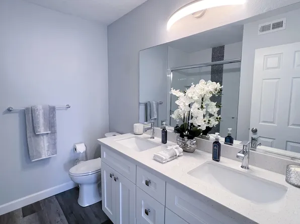 1947 Swallow Ln, Carlsbad, CA 92009