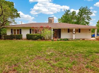 3625 SW Windsor Ct, Topeka, KS 66604