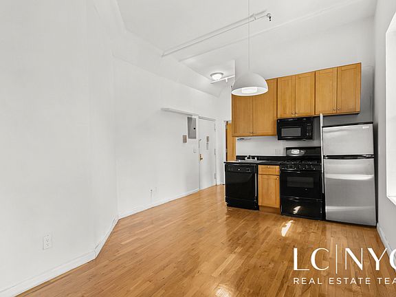 4th image of 297 W 112th St #5B