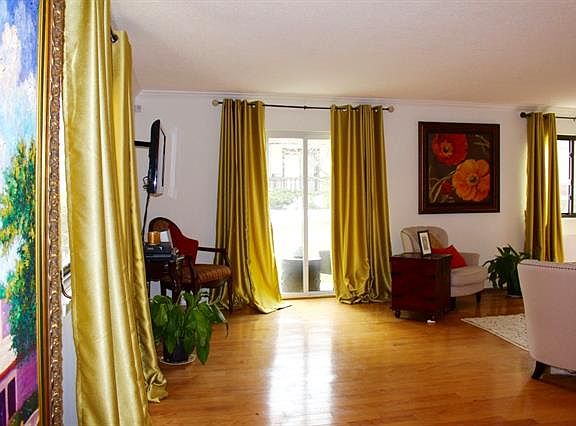 2nd image of 15 Granada Cres