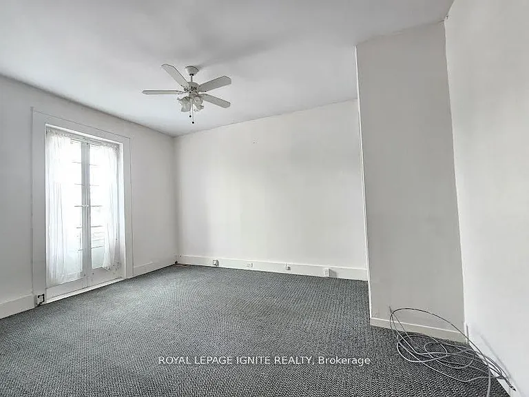 27 King Ave E #2 — Photo 2