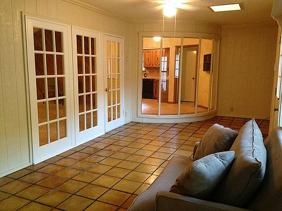 4th image of 1417 Stoneboro Ln