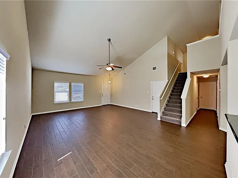 200 Adriana Ln — Photo 7