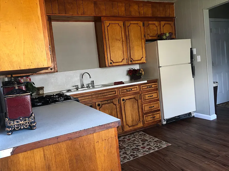 109 N Uvalde Ave — Photo 6