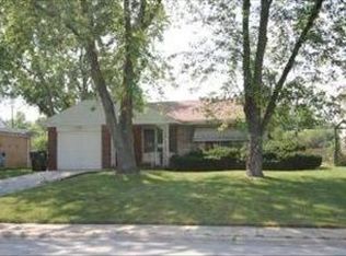 6912 N Kilbourn Ave, Lincolnwood, IL 60712
