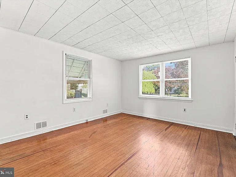 703 Media Pkwy — Photo 12