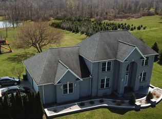 293 Bromley Rd, Churchville, NY 14428