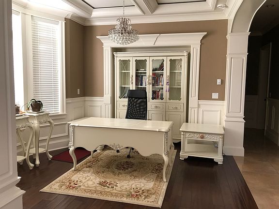 2nd image of 3431 Fairbrook Pl