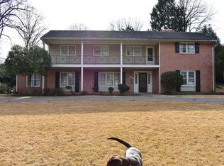 1047 Carper St, Mc Lean, VA 22101
