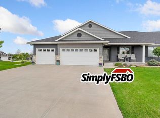 3832 Gemstone Rd, Marion, IA 52302