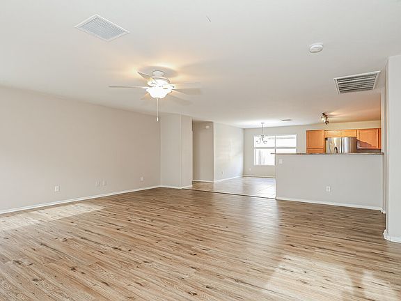 3rd image of 43680 W Bedford Dr