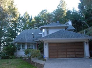 1255 Crestmont Dr, Angwin, CA