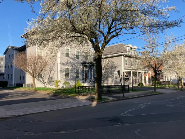 12 Trumbull St #14, New Haven, CT 06511