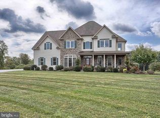 9 Harvey Cir, Hummelstown, PA 17036