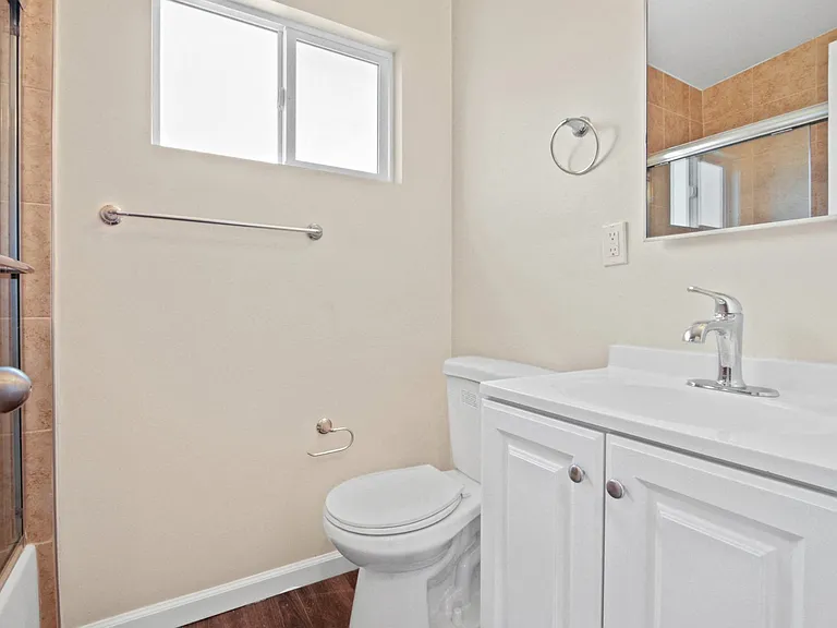 Glen Haven Apartments — Photo 12