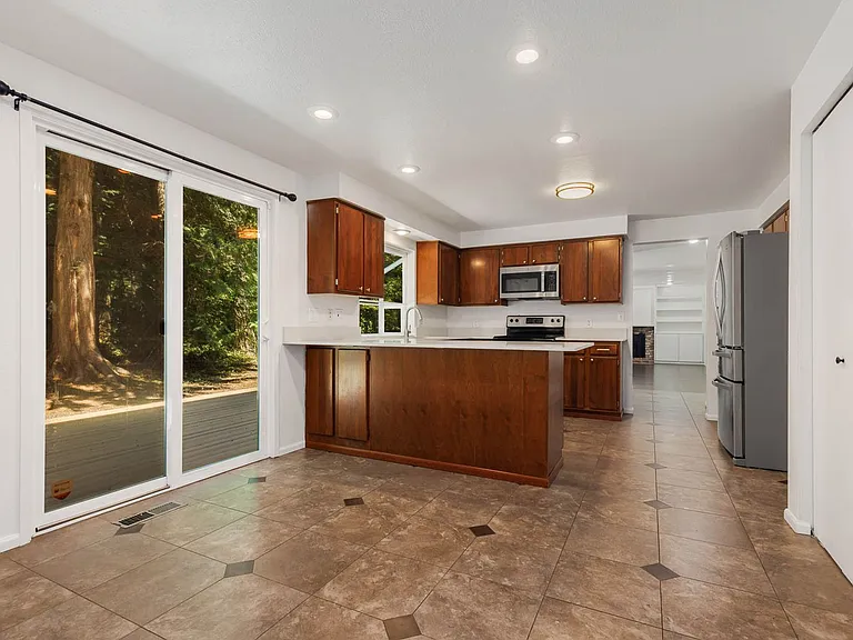 18104 NE 197th Pl — Photo 9