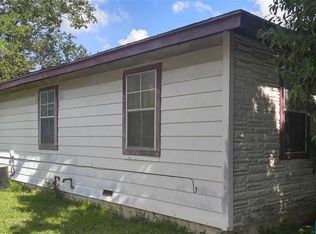 822 S 28th St, Temple, TX 76501