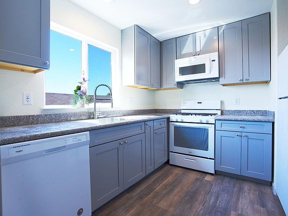 4th image of 126 Louisiana St
