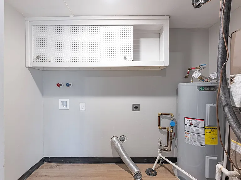 Flowerdale Townhomes — Photo 9