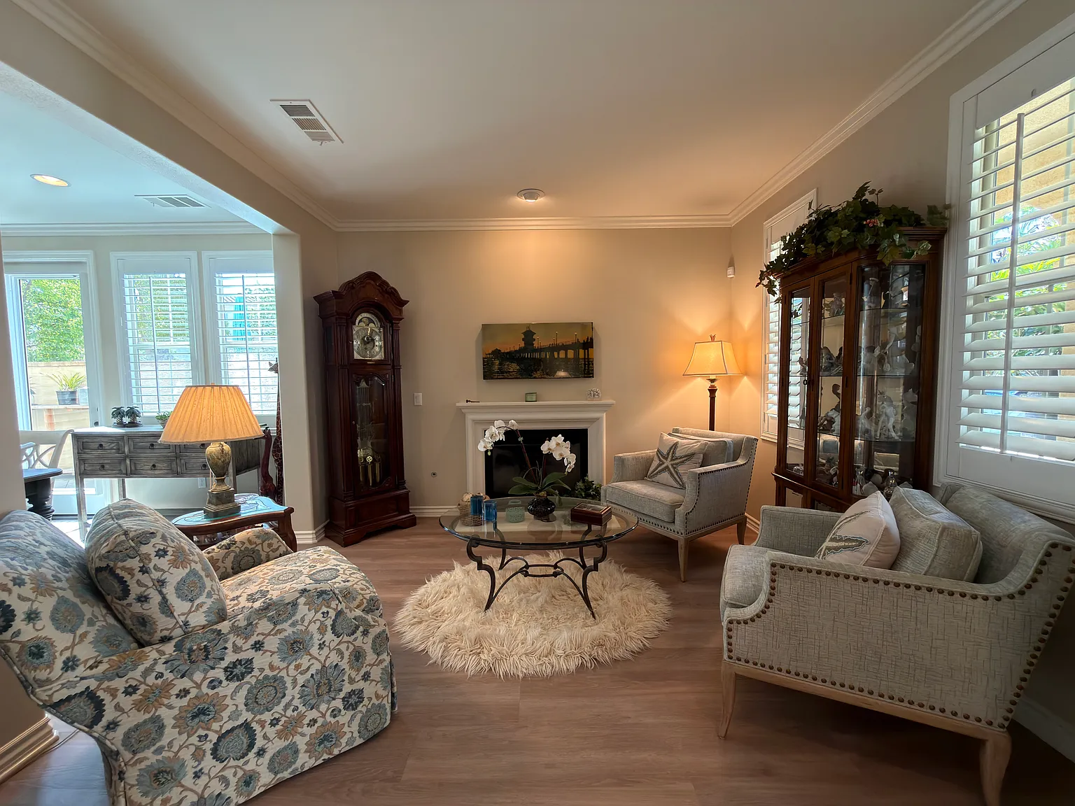 3 bed, 3.5 bath, 2064 sqft, $6,500 — Photo 3