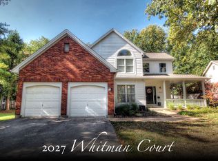 2027 Whitman Ct, Chesterfield, MO 63005