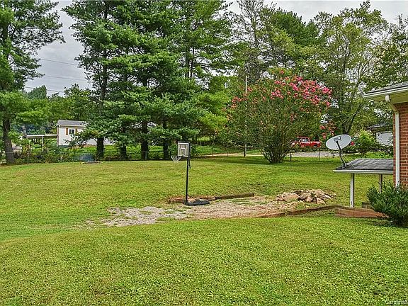 4th image of 18 Long Cove Rd