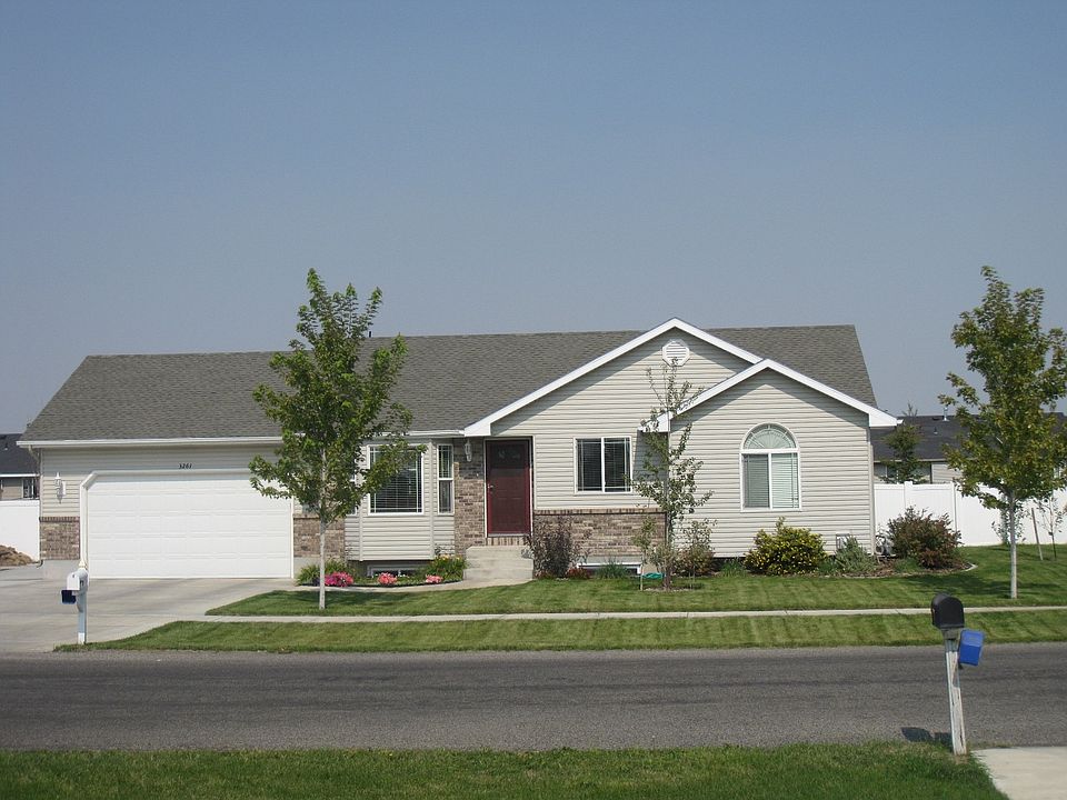 1st image of 3261 E Sweet Briar Dr