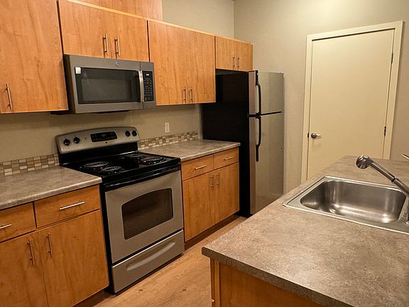 4th image of 947 Discovery Cir NE Unit 101