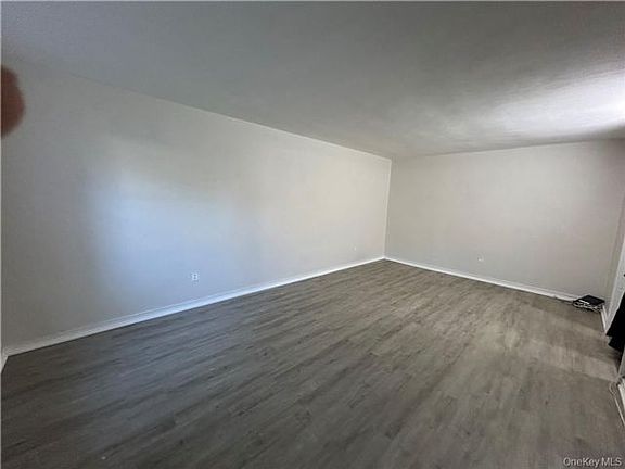 5th image of 25 Shady Glen Ct APT 1H