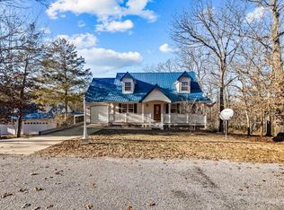 22722 Goshay Dr, Golden, MO 65658