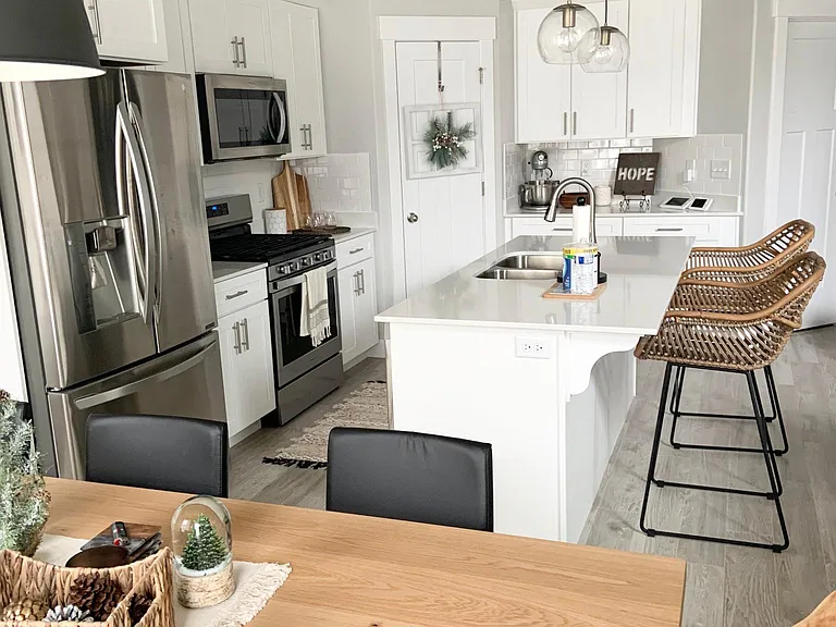 Kitchen / dining area