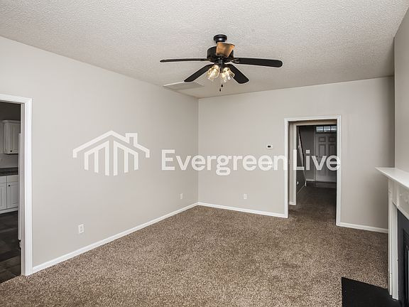 4th image of 306 Castleburg Ln