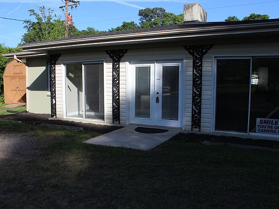 3rd image of 347 Oak Grove Rd