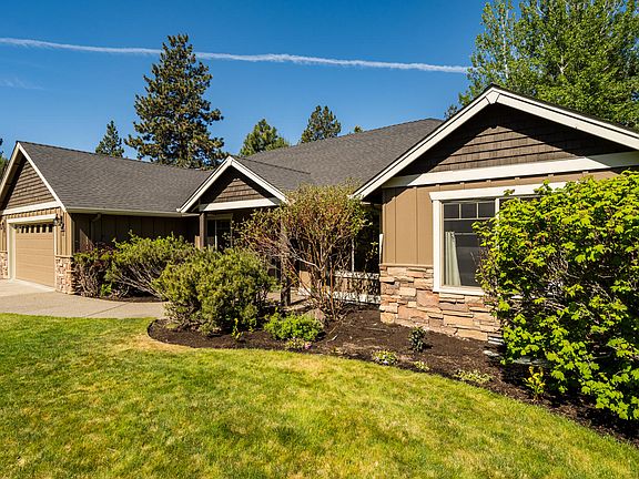 3rd image of 60807 Grand Targhee Dr