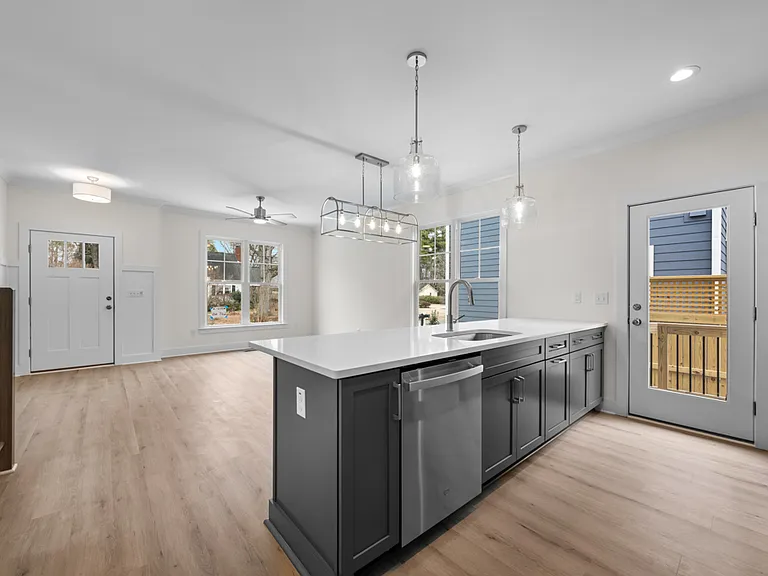 2805A Fawn Ave — Photo 11