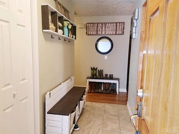 3rd image of 2567 NE Buckboard Ln