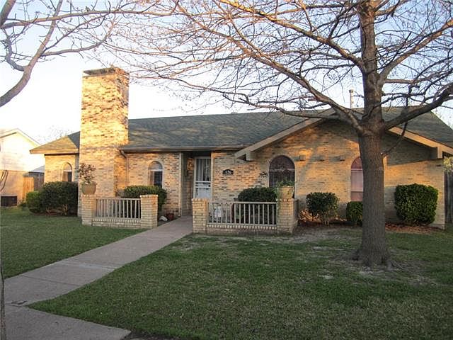 1st image of 626 Yorktown Dr