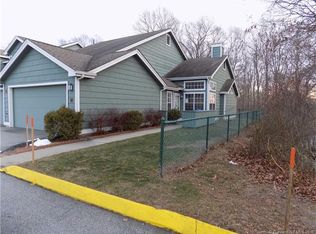 120 Spyglass Cir, Groton, CT 06340