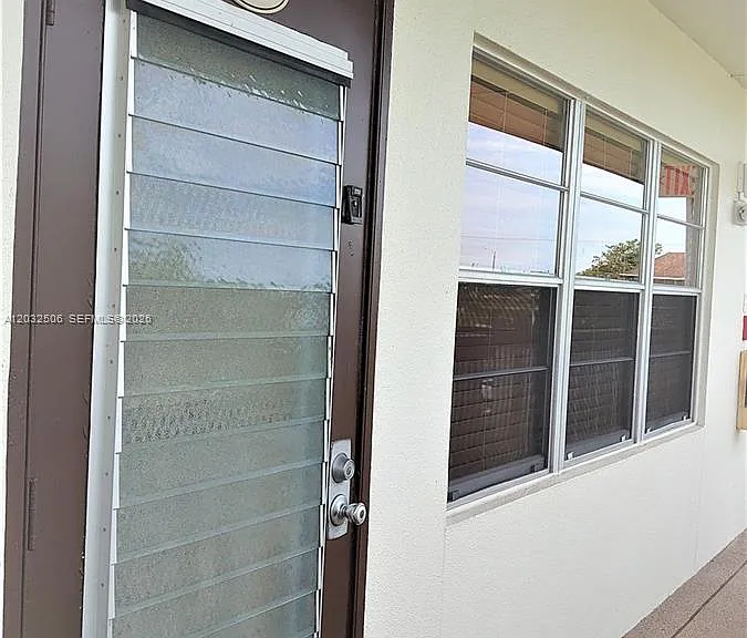 250 Suffolk Dr #250-F — Photo 2