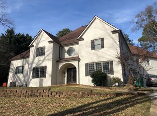 630 Glenairy Dr, Sandy Springs, GA 30328
