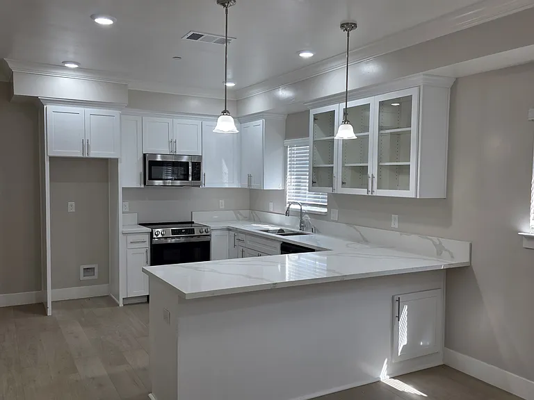 3900 Fell St — Photo 3