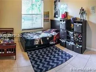 19150 SW 16th St — Photo 5