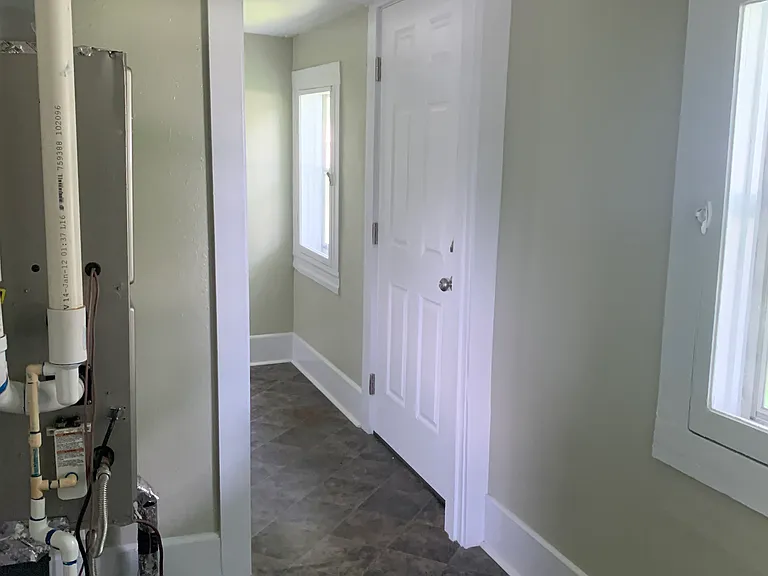 1132 Park Ave — Photo 9
