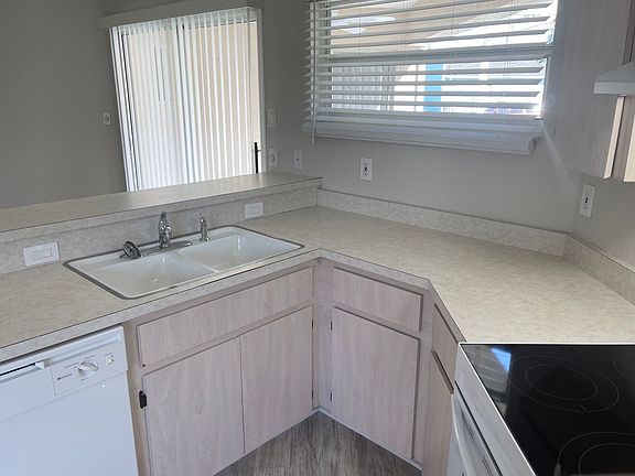 3rd image of 9216 Anita Ave