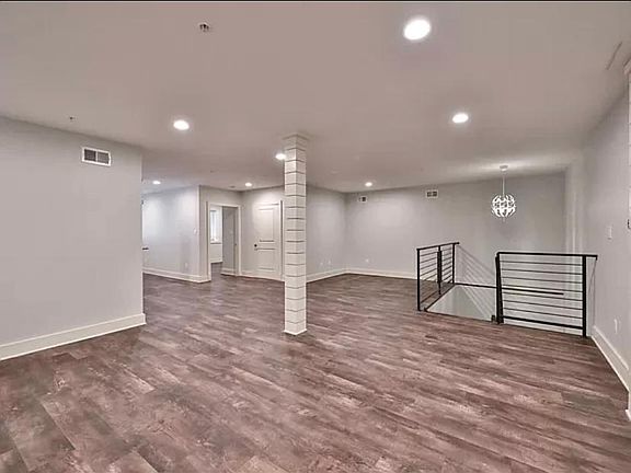 5th image of 1322 N Franklin St #2