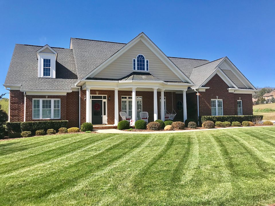 1st image of 2913 Amesbury Dr