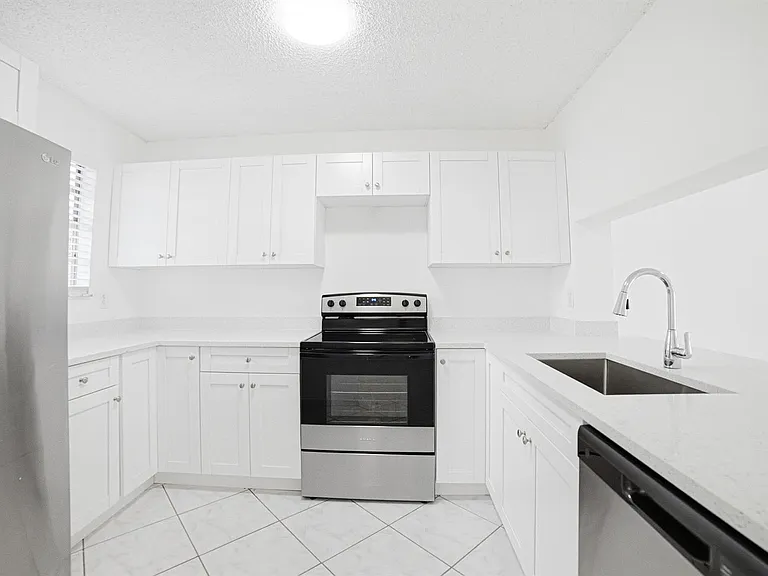 8207 Fairway Rd — Photo 1