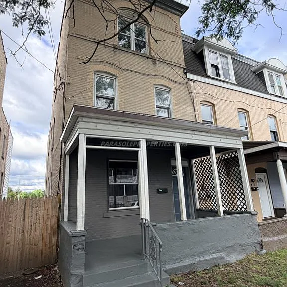 1414 Linden St — Photo 1