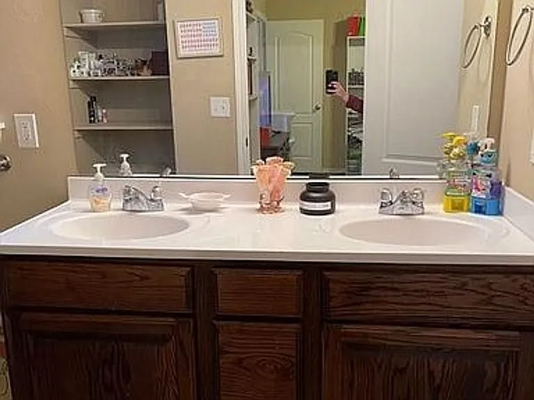 629 E Linden Ln — Photo 9